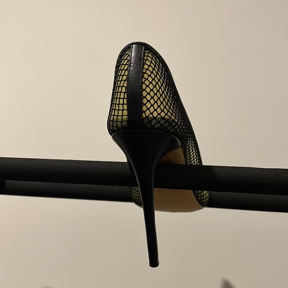 ALDO Neon stiletto with fishnet overlay - Picture 6 of 6